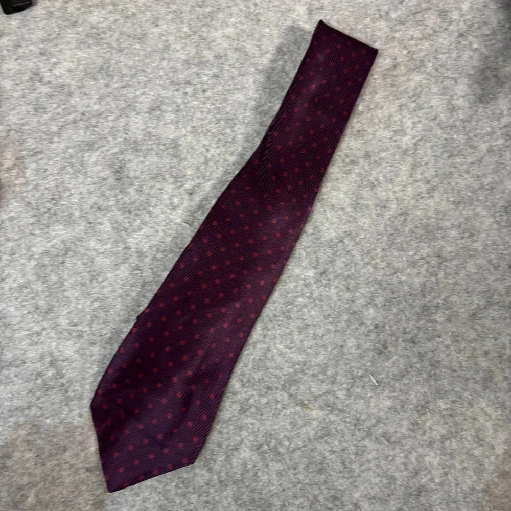 Kiton Napoli‎ SevenFold Silk Tie Plum Purple Red Polka Dot Handmade Italy Luxury